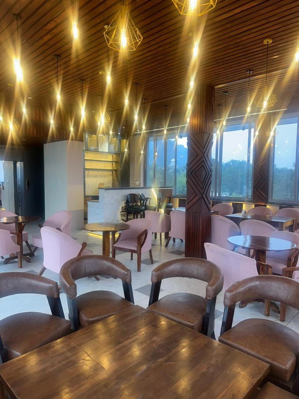 The Grand View Hotel Baijnath Exterior photo