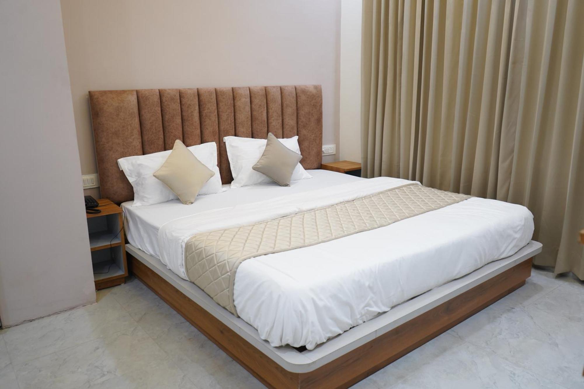 The Grand View Hotel Baijnath Exterior photo